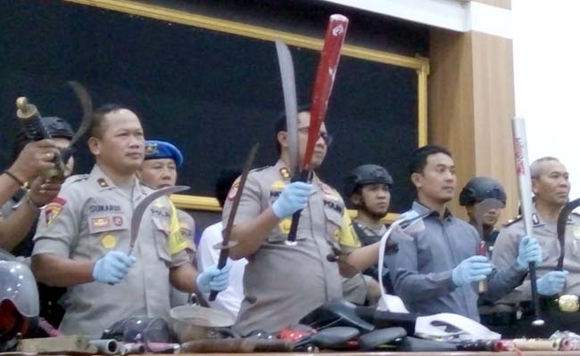 Bawa Bom Molotov, 53 Suporter PSIM, Diamankan Polisi