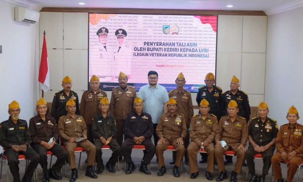 Beri Tali Asih LVRI Kediri, Mas Dhito Berharap Pemkab Bisa Hadir di Tengah Kesulitan Veteran