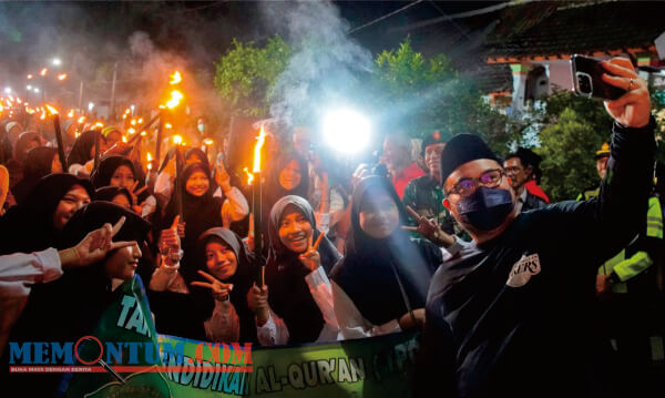 Ikut Takbir Keliling di Kediri, Mas Dhito Kagum Lihat Semangat Anak-Anak