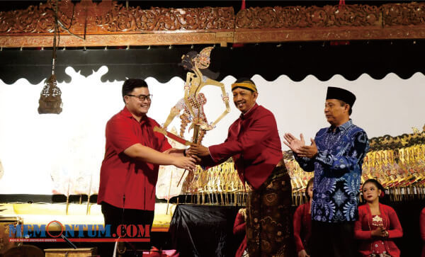 Demi Keberlangsungan Wayang, Mas Dhito Minta Pepadi Munculkan Dalang-dalang Baru di Kediri