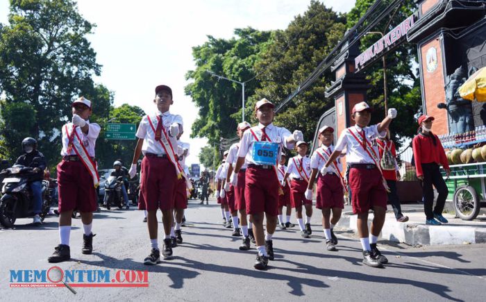 Meriahkan Rangkaian HUT RI, Pemkab Kediri Mulai Gelar Gerak Jalan untuk Siswa SD hingga SMA